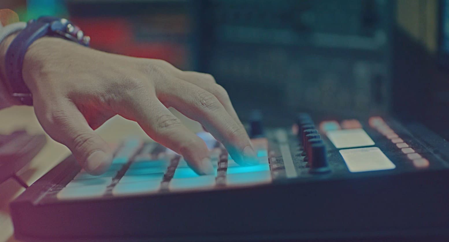 This is the featured image of the A Short Course In Massive Chord Creation blog article.