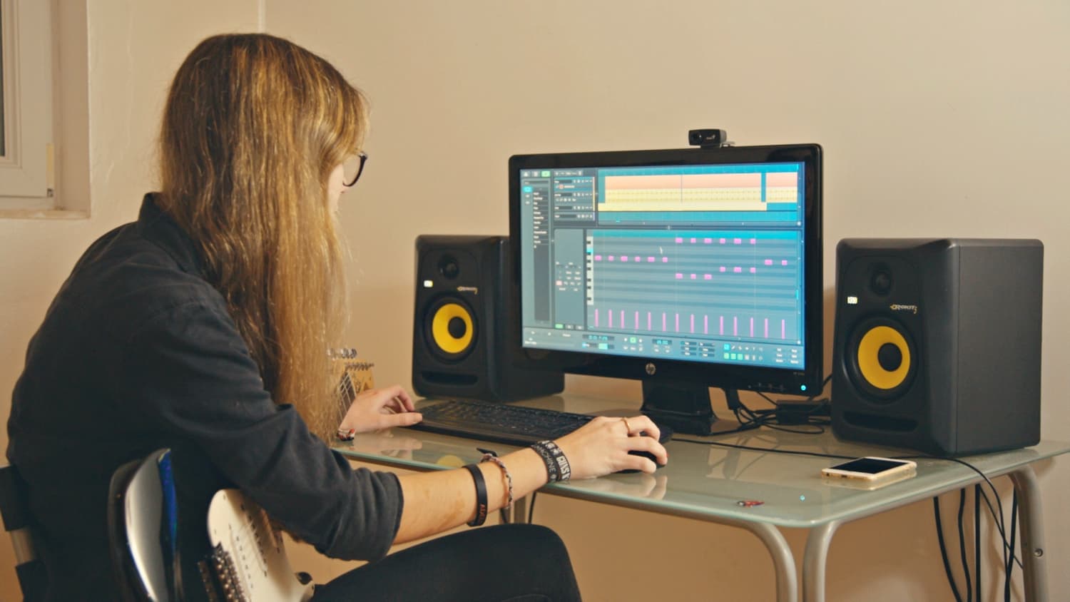 This is the featured image of the 3 Main Tips on How to Prepare Your Song for the Mastering Process blog article.